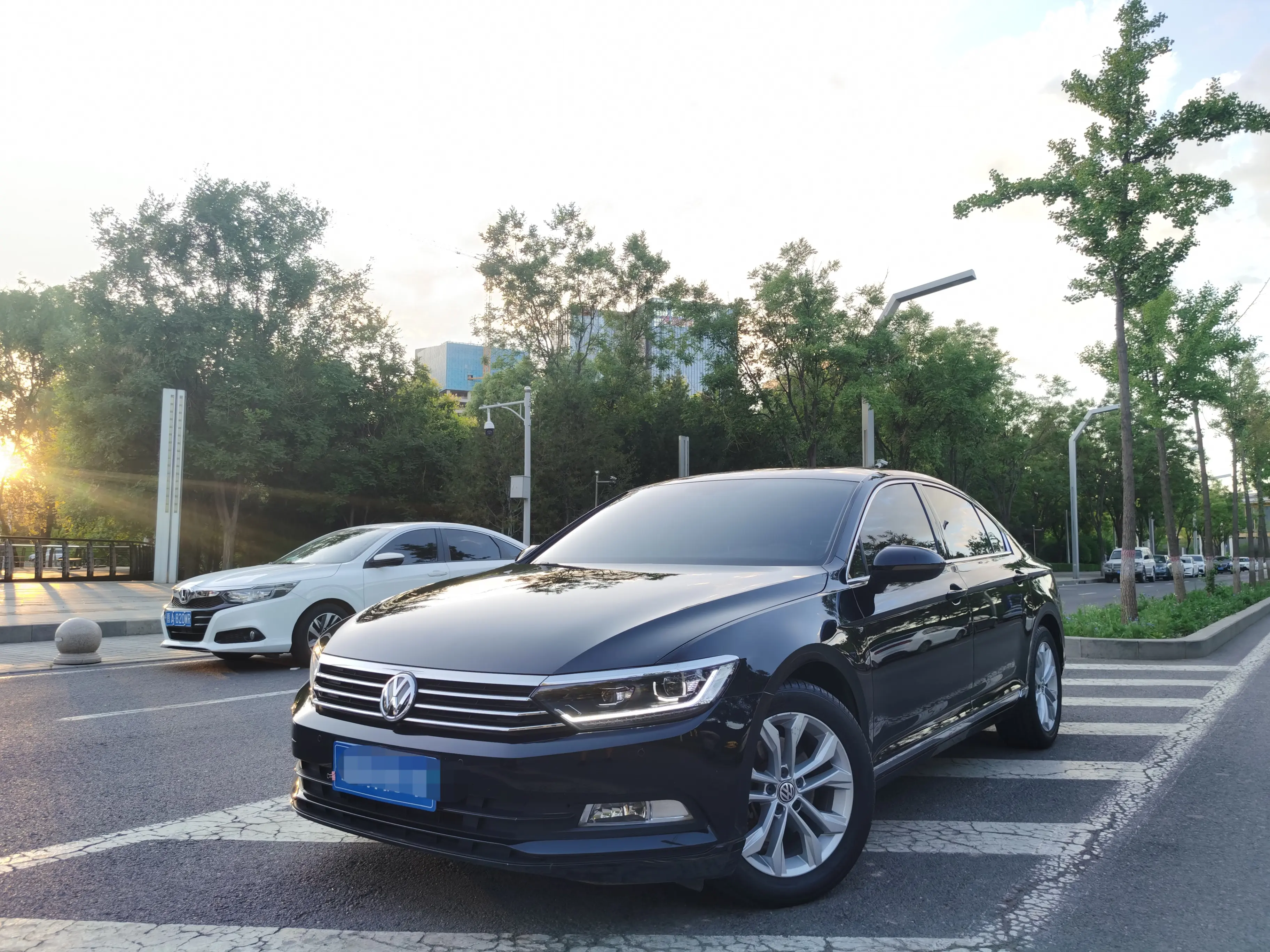 二手迈腾 2018款 330TSI DSG 豪华型，报价10.8万